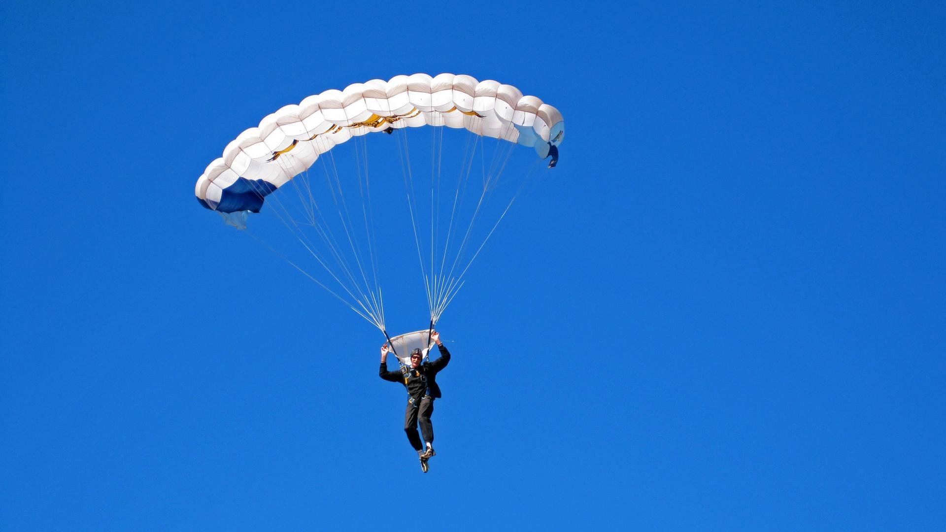 爱游戏全站注册-主帅与总监的角色界限是否应更清晰，主帅和将领是一个意思吗